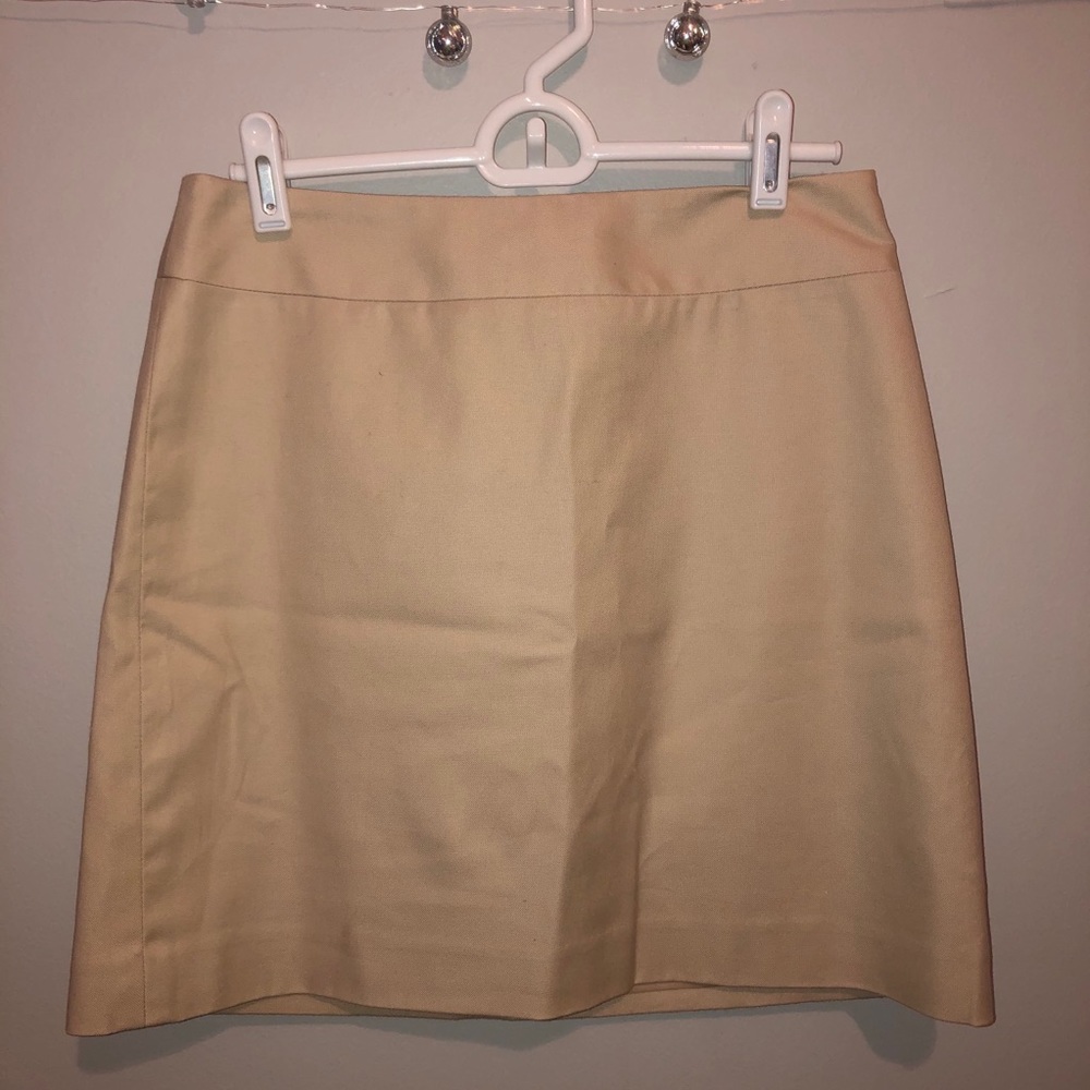 Tan Banana Republic skirt